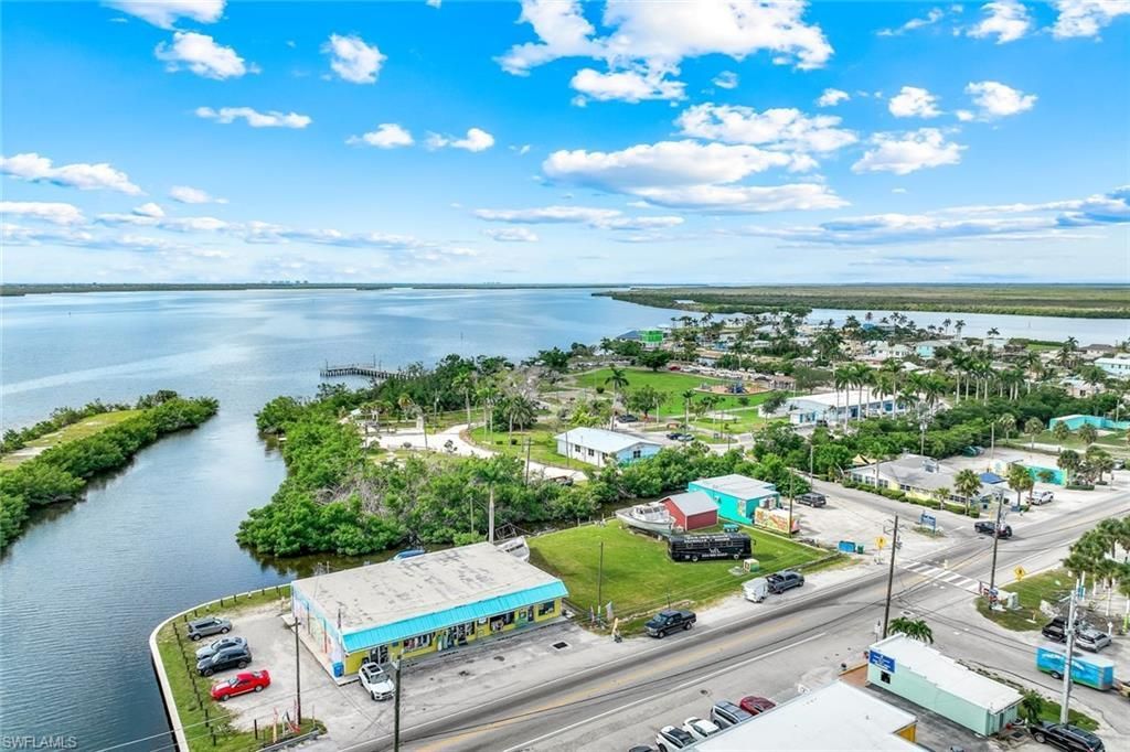 4547 Pine Island Rd Nw, Matlacha, FL 33993 Photo