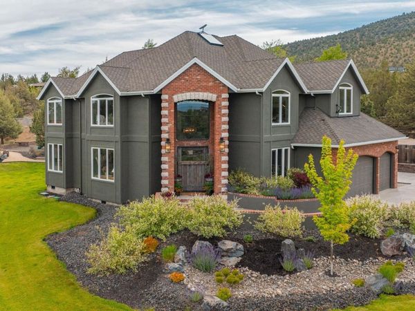 8956 Yahooskin Drive, Powell Butte, OR 97753