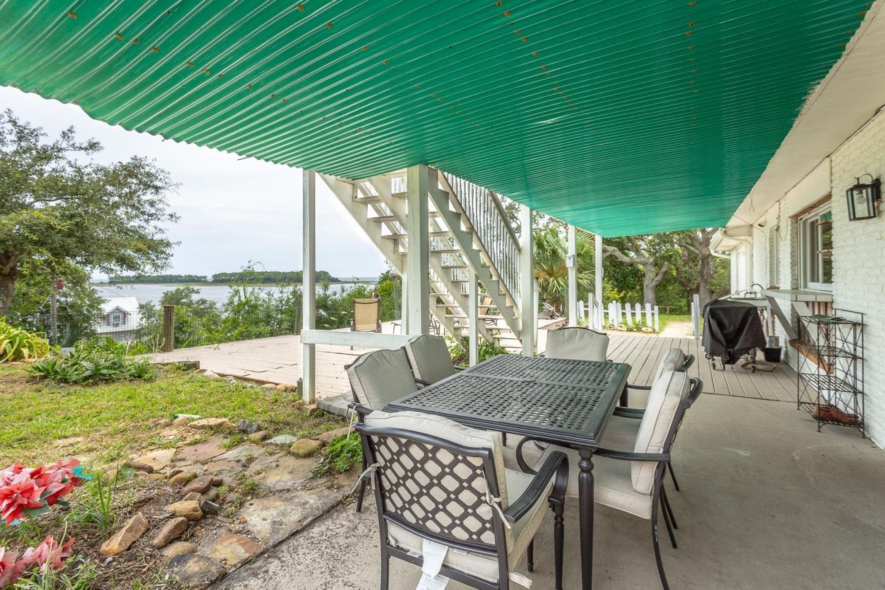 801 SE F Avenue, Carrabelle, FL 32322 Photo