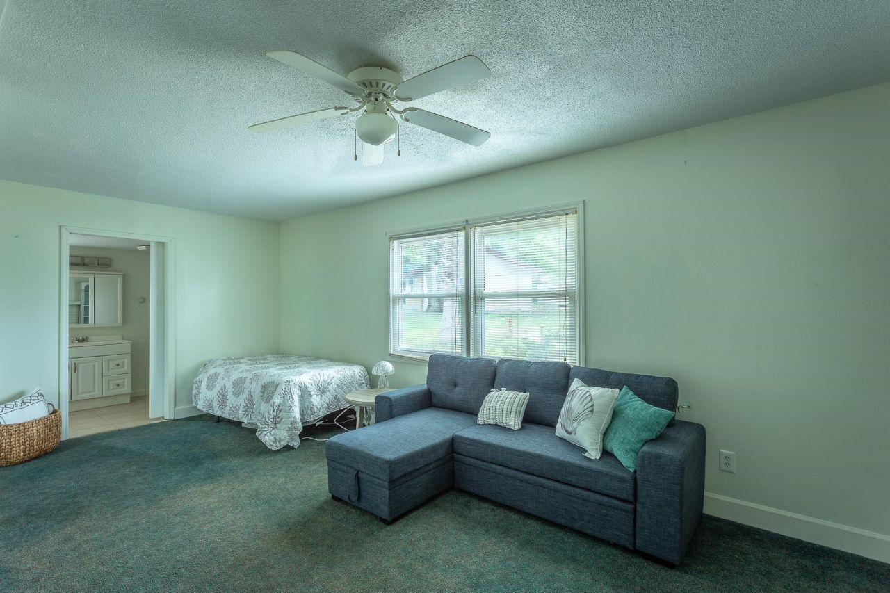 801 SE F Avenue, Carrabelle, FL 32322 Photo