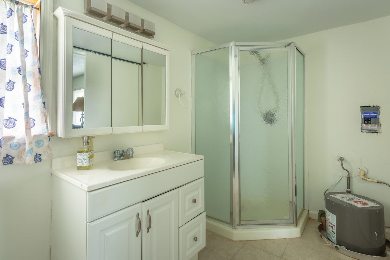 801 SE F Avenue, Carrabelle, FL 32322 Photo