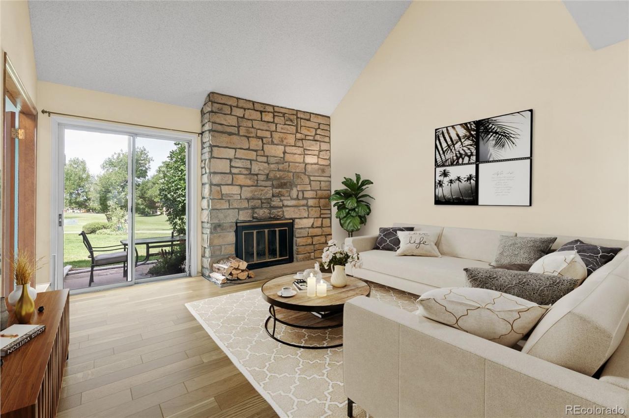 2063 S Worchester Way, Aurora, CO 80014 Main Photo