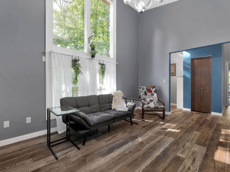 1495 W Choctaw Drive, London, OH 43140 Photo 6