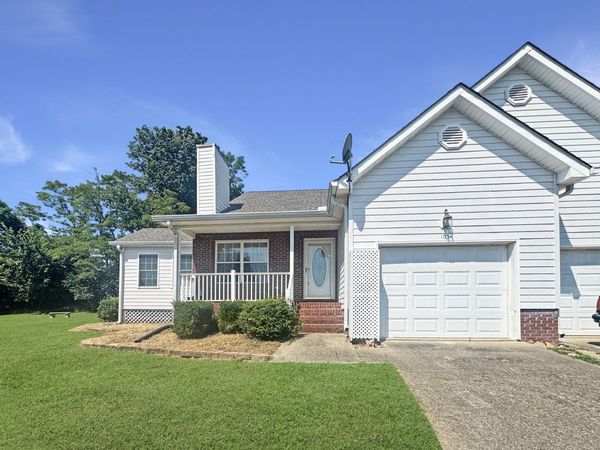 105 Rose Dr, Dover, TN 37058