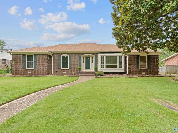 10202 Melanie Drive SE, Huntsville, AL 35803