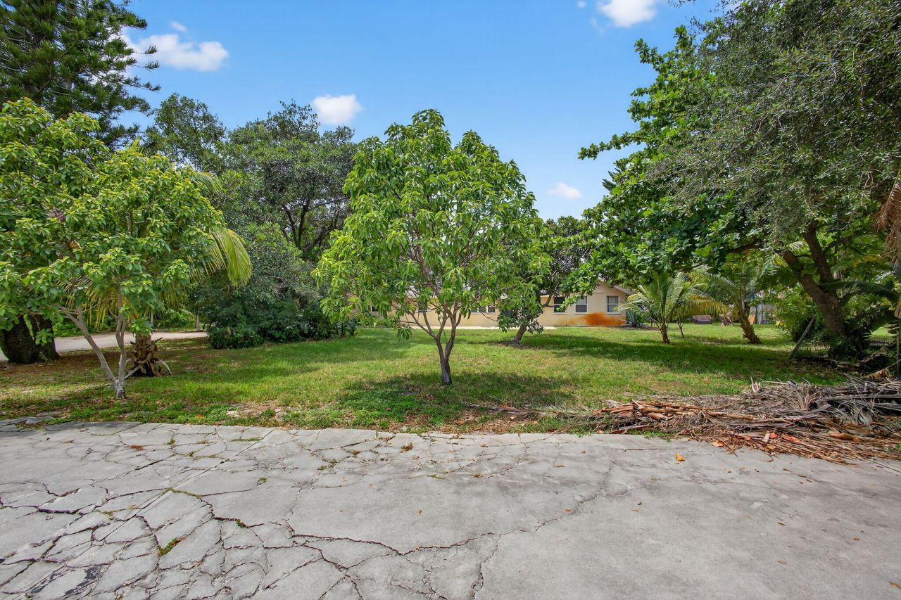 129 Fleming Avenue, Greenacres, FL 33463 Photo