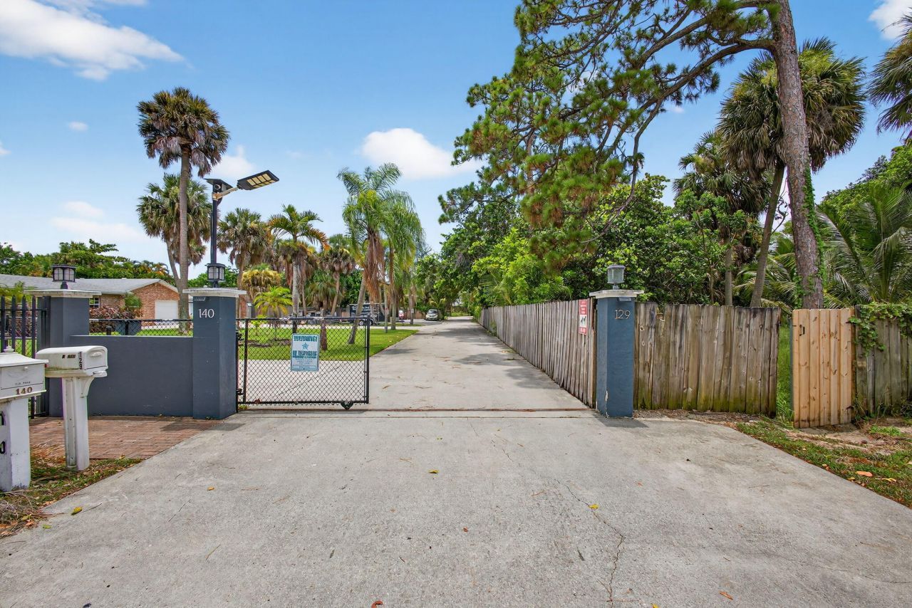 129 Fleming Avenue, Greenacres, FL 33463 Photo
