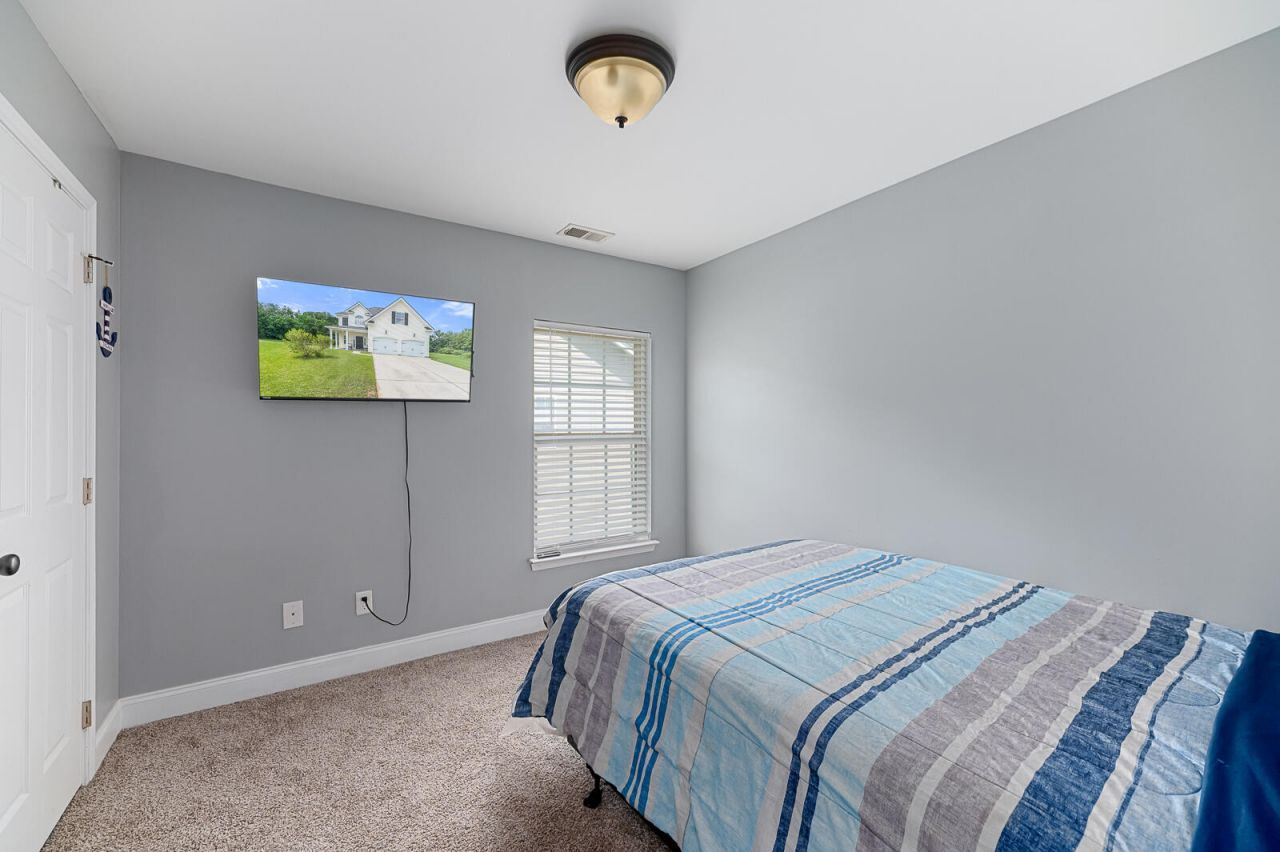 241 Two Forts Road Photo 9