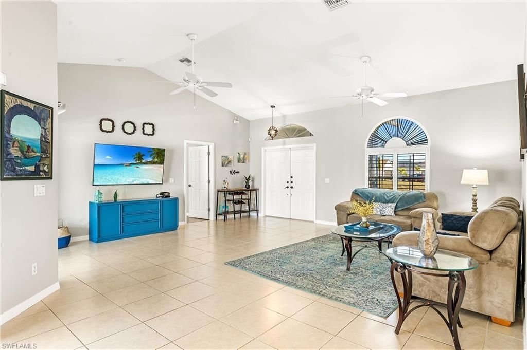 2014 NW 25th Pl, Cape Coral, FL 33993 Photo
