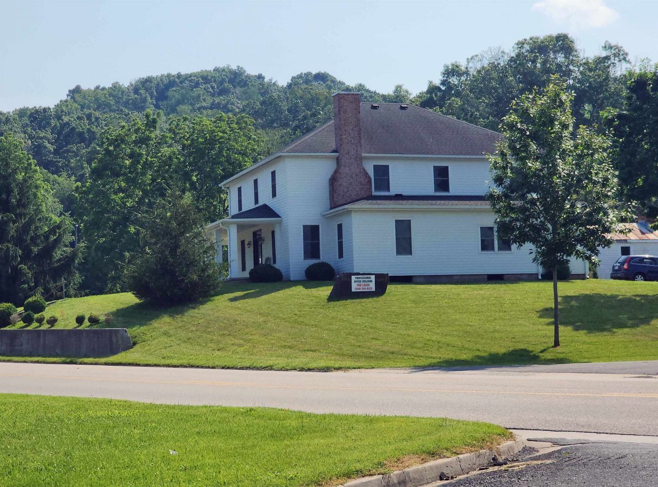 26 SHULTZ LN, GREENVILLE, VA 24440