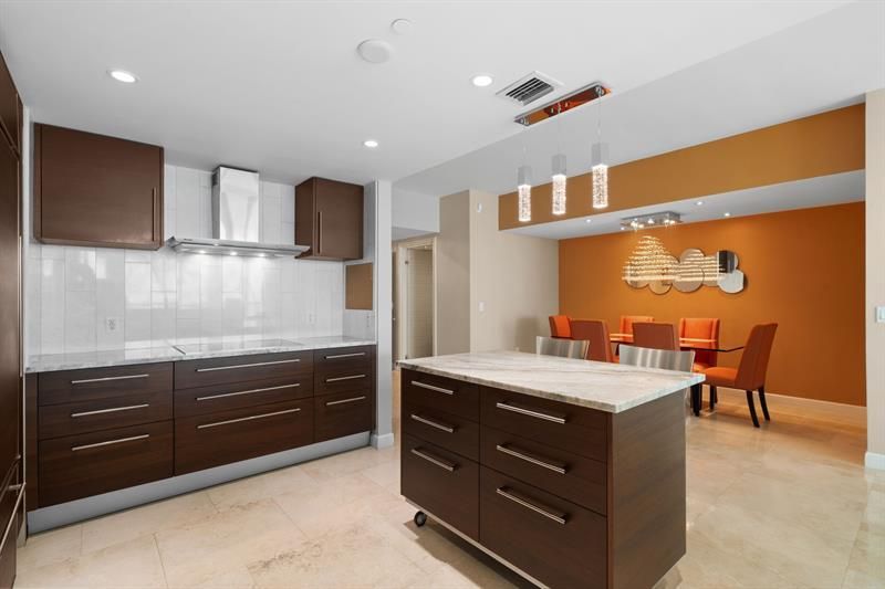 101 S Fort Lauderdale Beach Boulevard, Unit 2402, Fort Lauderdale, FL 33316 Photo