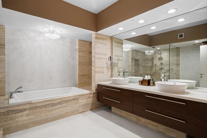 101 S Fort Lauderdale Beach Boulevard, Unit 2402, Fort Lauderdale, FL 33316 Photo