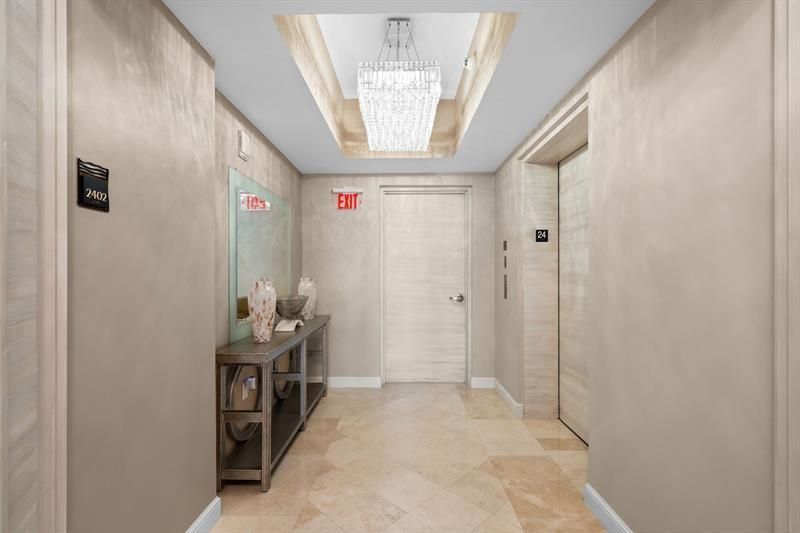 101 S Fort Lauderdale Beach Boulevard, Unit 2402, Fort Lauderdale, FL 33316 Photo