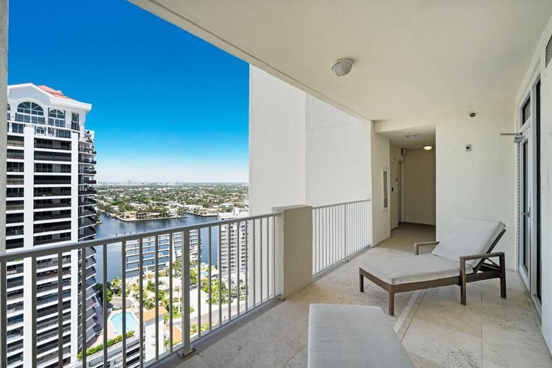 101 S Fort Lauderdale Beach Boulevard, Unit 2402, Fort Lauderdale, FL 33316 Photo