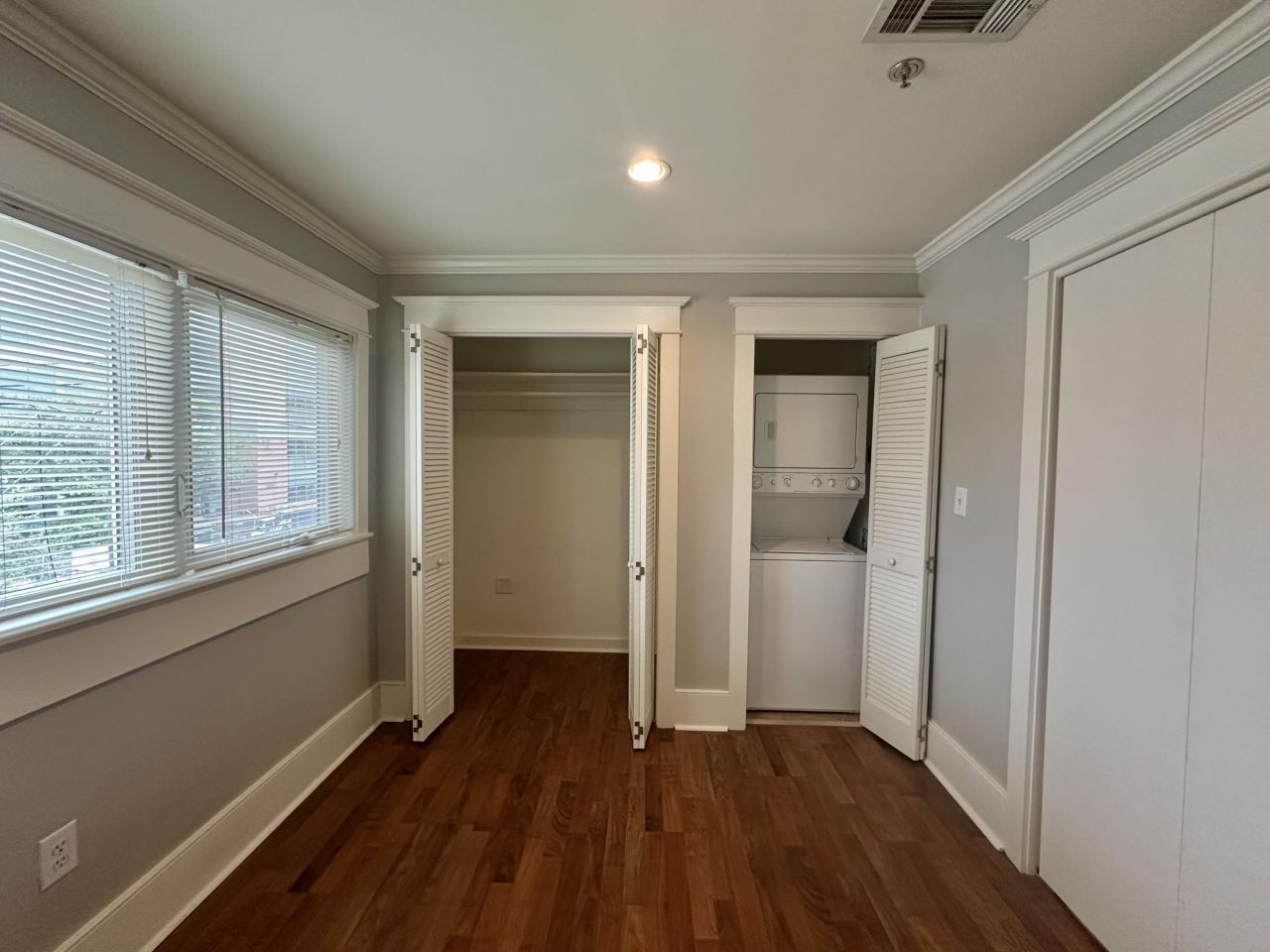 40 Bee Street Photo 11