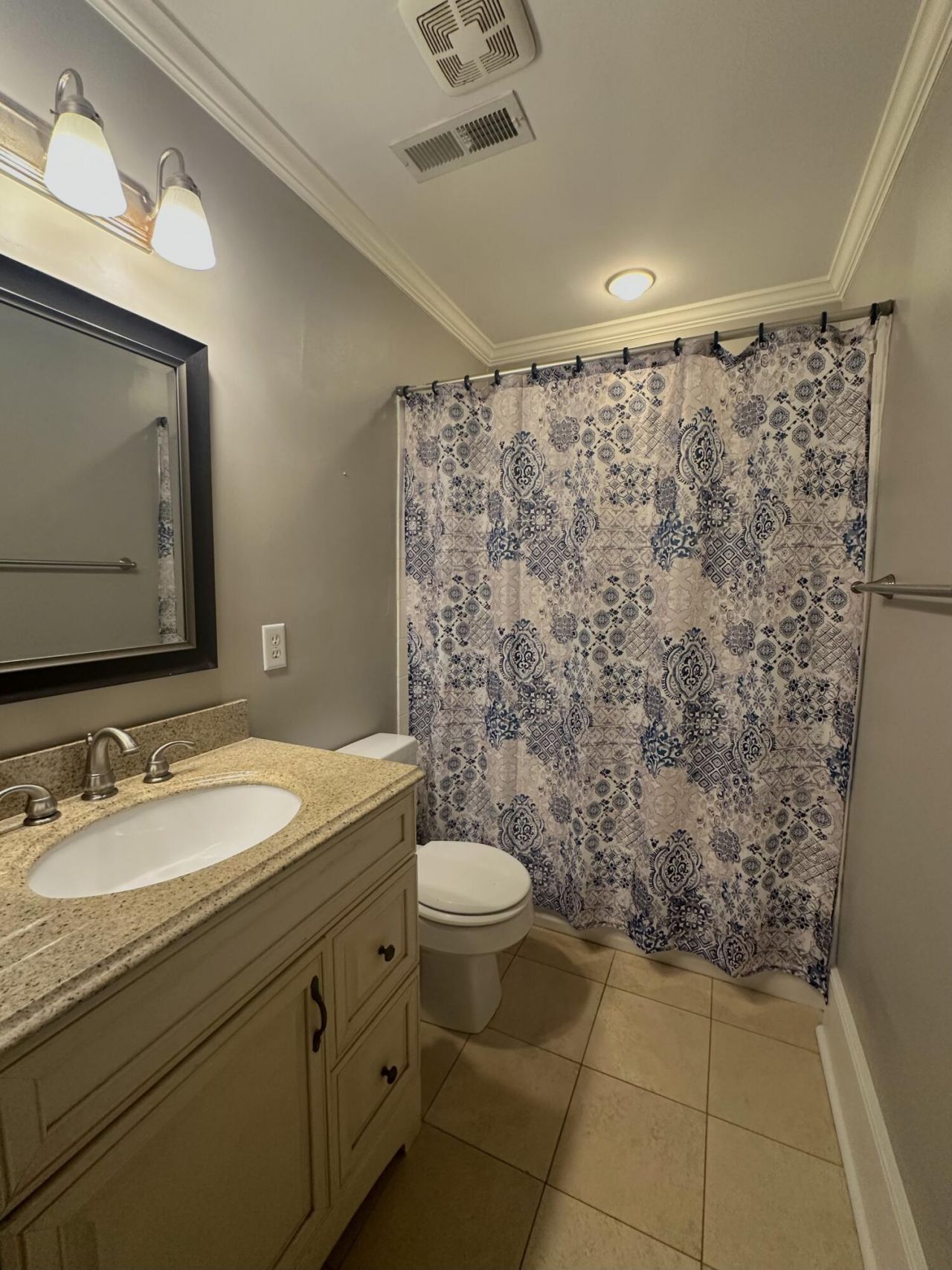 40 Bee Street Photo 8