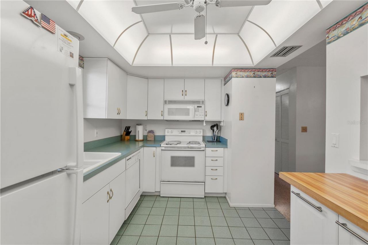 2187 Corinne Court S, Unit C, Saint Petersburg, FL 33712 Photo