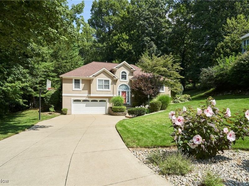 4535 Pinewood Path, Copley, OH 44321 Photo 2