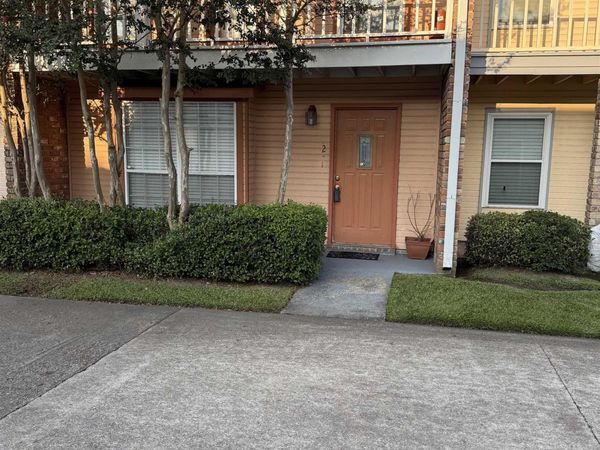 152 S Foster Dr, Baton Rouge, LA 70805