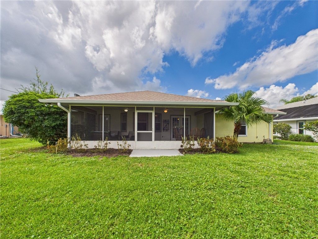 907 Starflower Avenue, Sebastian, FL 32958 Photo