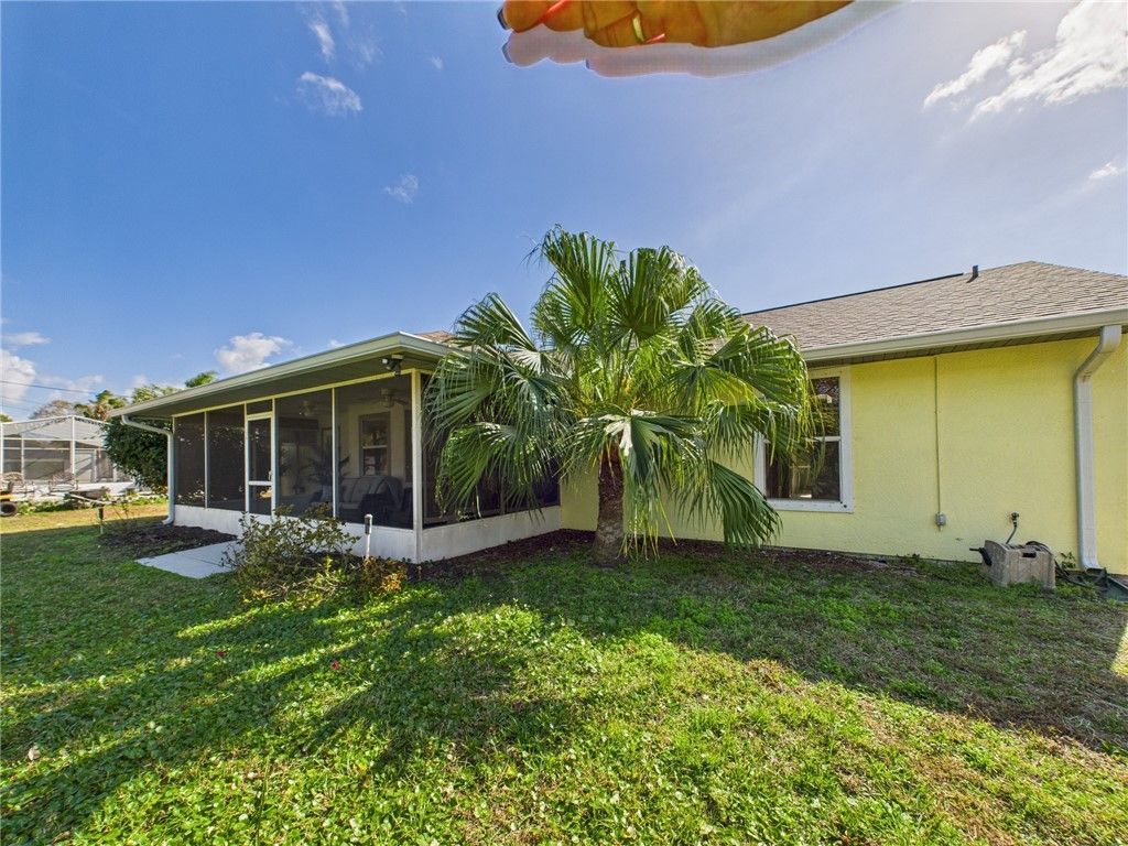 907 Starflower Avenue, Sebastian, FL 32958 Photo