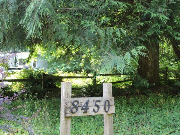 8450 Berray Rd, Fanny Bay, BC V0R 1W0