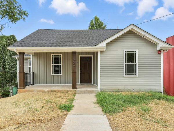 706 Cumberland Dr, Clarksville, TN 37040