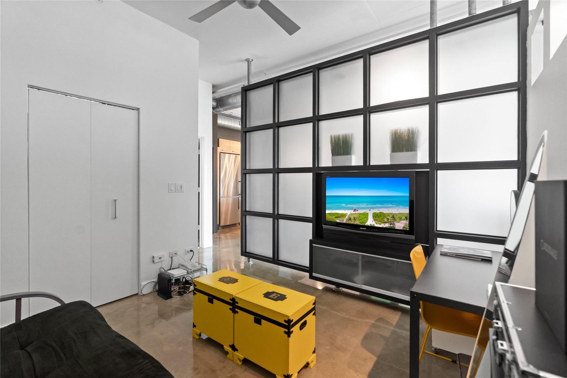 313 NE 2nd Street, Unit 405, Fort Lauderdale, FL 33301 Photo