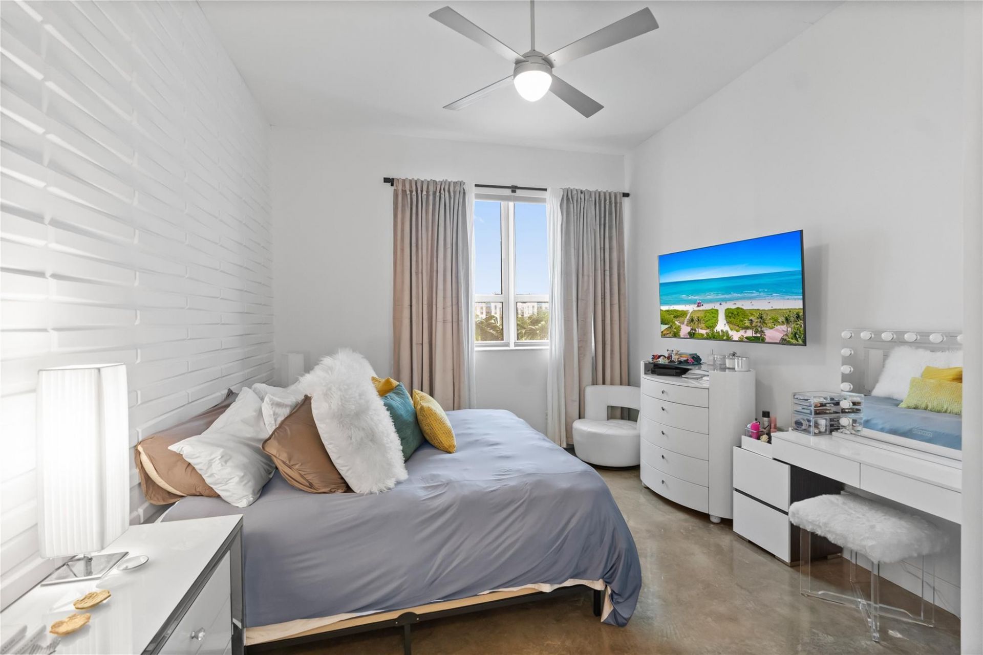 313 NE 2nd Street, Unit 405, Fort Lauderdale, FL 33301 Photo