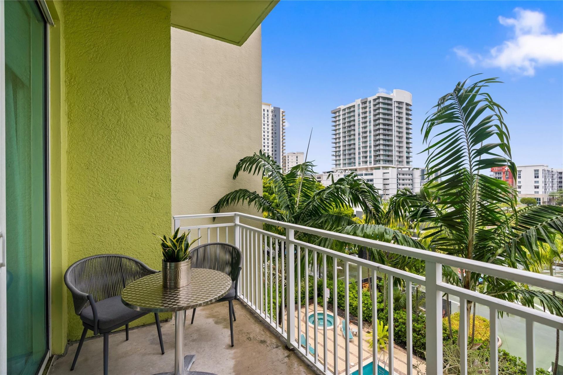 313 NE 2nd Street, Unit 405, Fort Lauderdale, FL 33301 Photo