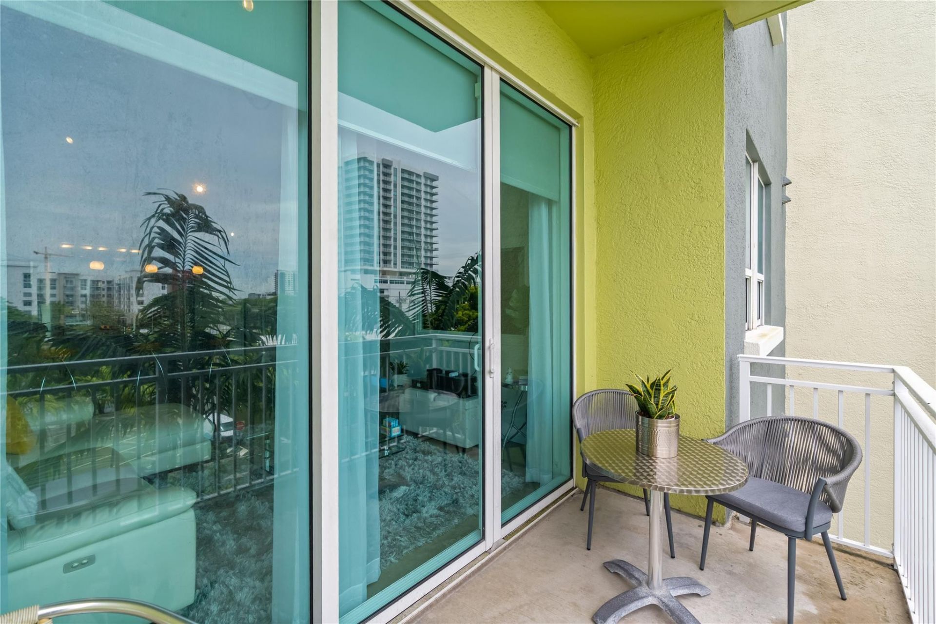 313 NE 2nd Street, Unit 405, Fort Lauderdale, FL 33301 Photo