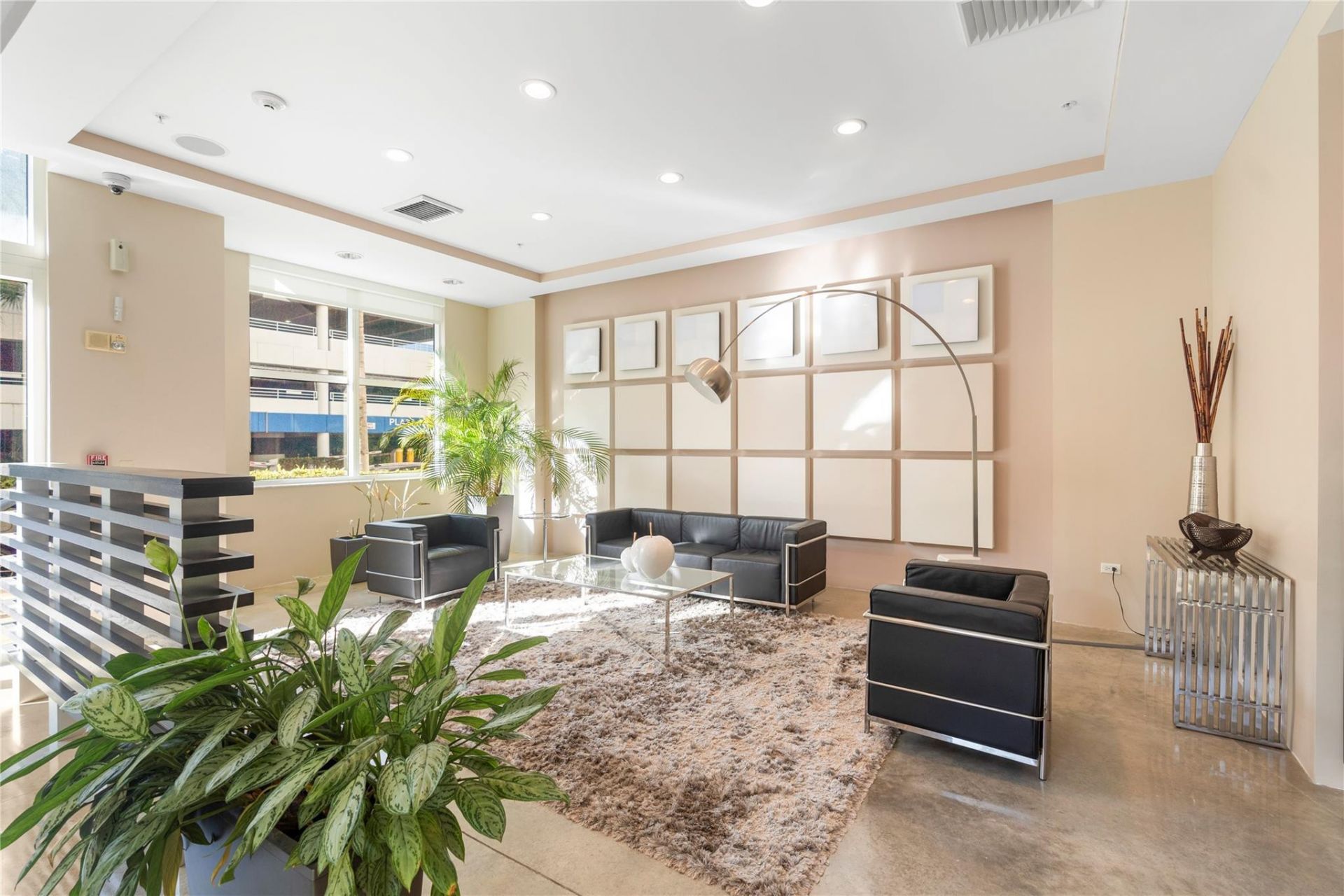 313 NE 2nd Street, Unit 405, Fort Lauderdale, FL 33301 Photo