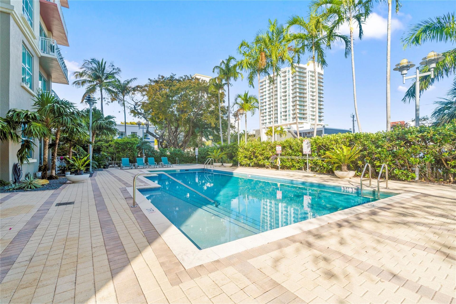 313 NE 2nd Street, Unit 405, Fort Lauderdale, FL 33301 Photo