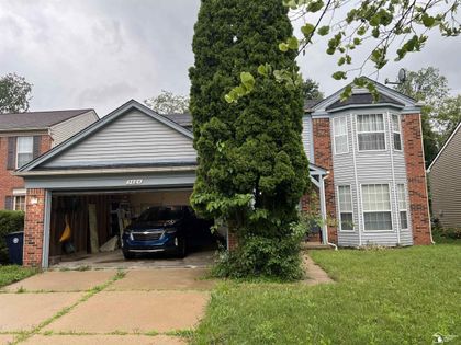 3084 Turnberry Lane Ann Arbor, MI 48108