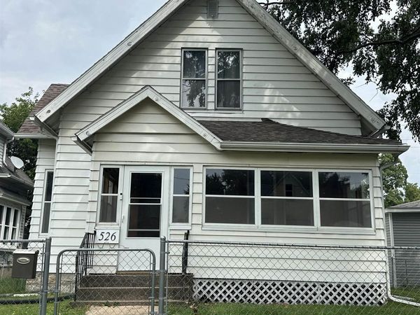526 S Central Avenue, Burlington, IA 52601