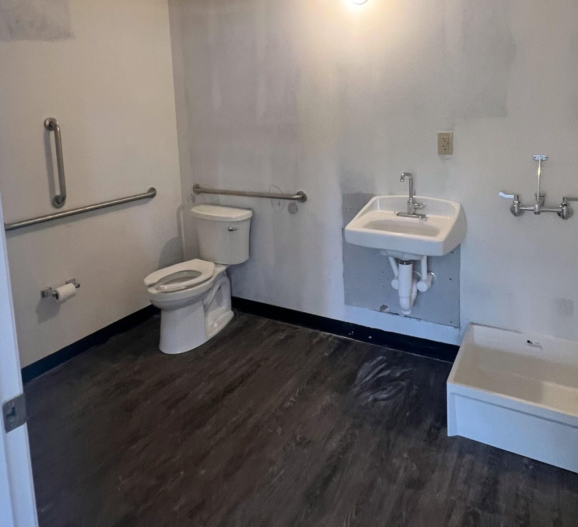 1136 Hungryneck Boulevard Photo 8