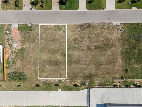 9932 Bridlewood Lane, Waco, TX 76708