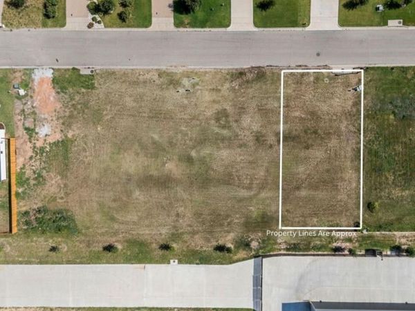 9924 Bridlewood Lane, Waco, TX 76708