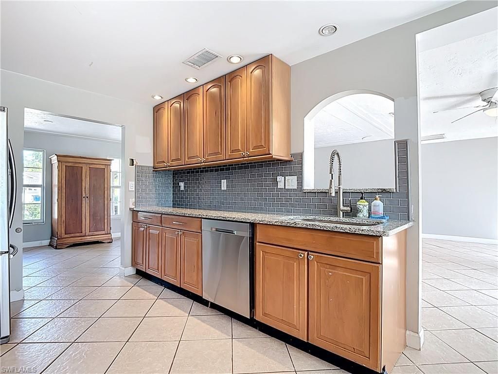 5351 Chippendale Cir E, Fort Myers, FL 33919 Photo