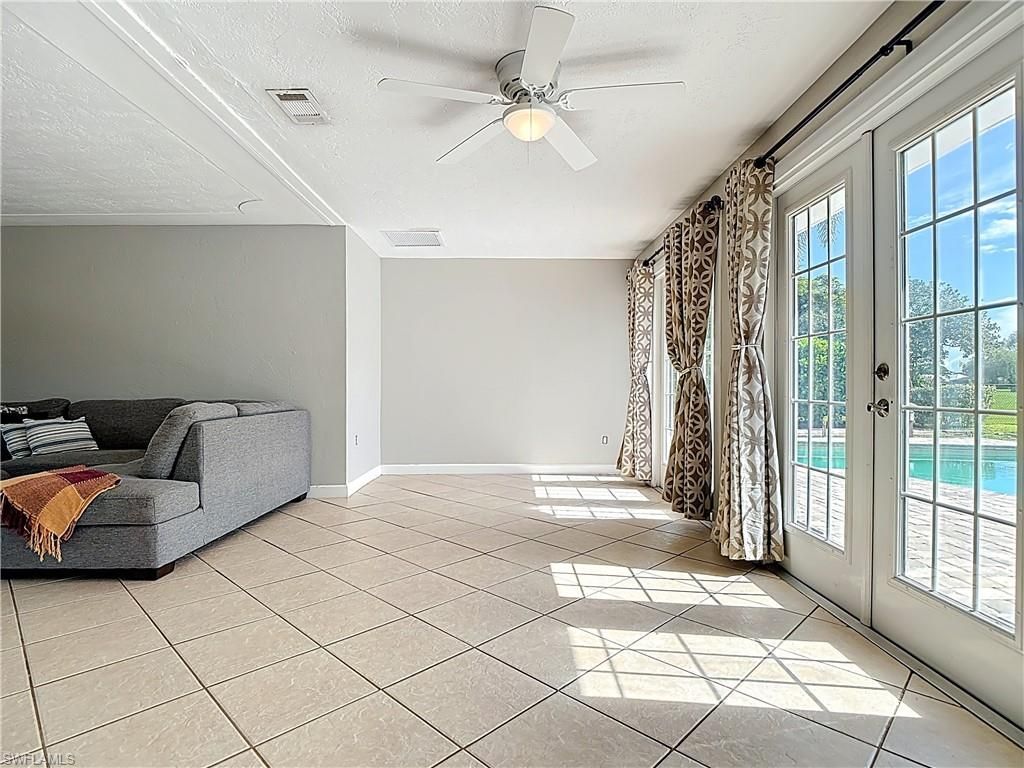 5351 Chippendale Cir E, Fort Myers, FL 33919 Photo