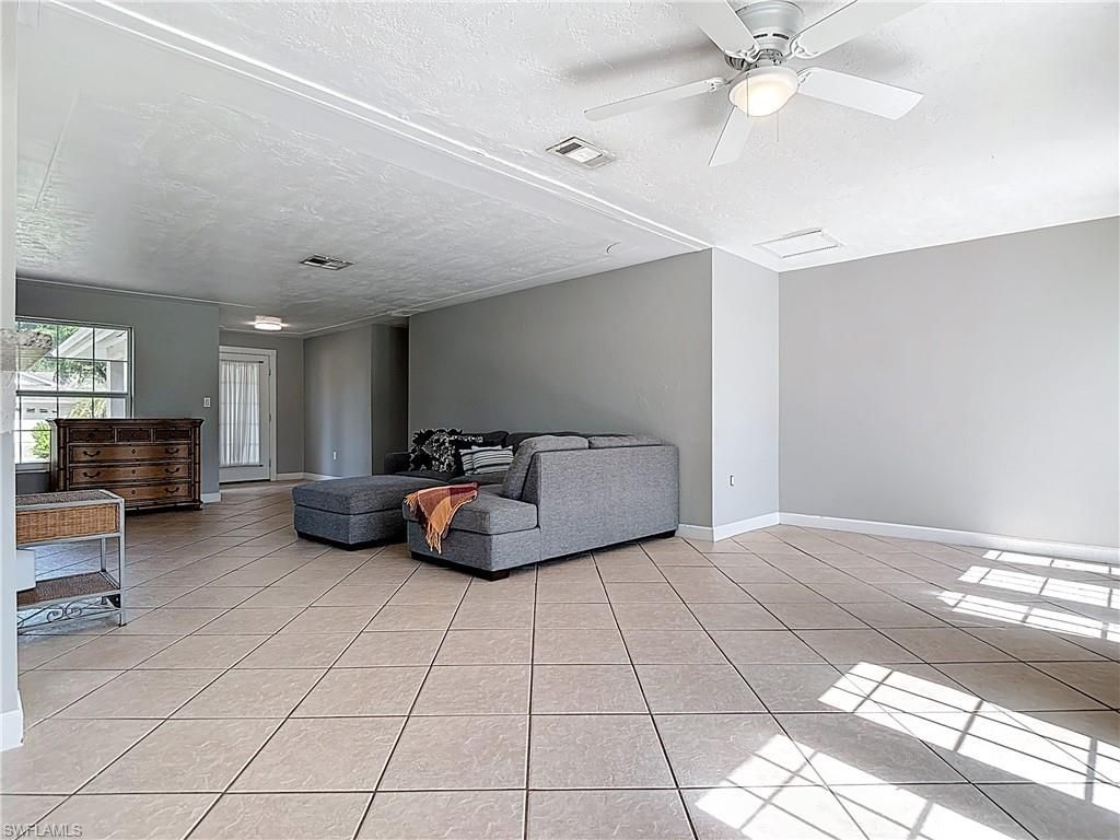 5351 Chippendale Cir E, Fort Myers, FL 33919 Photo