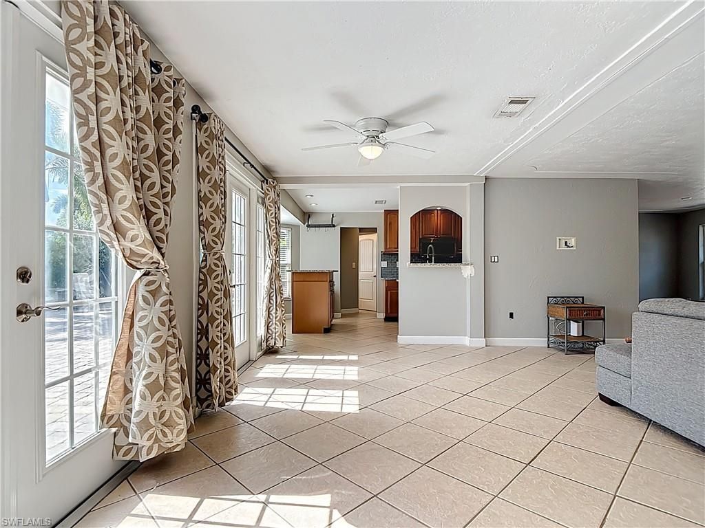 5351 Chippendale Cir E, Fort Myers, FL 33919 Photo