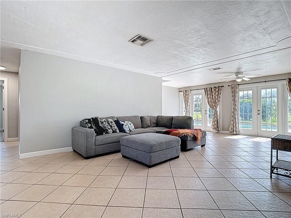 5351 Chippendale Cir E, Fort Myers, FL 33919 Photo