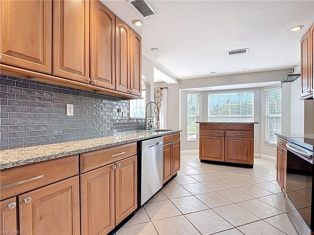 5351 Chippendale Cir E, Fort Myers, FL 33919 Photo
