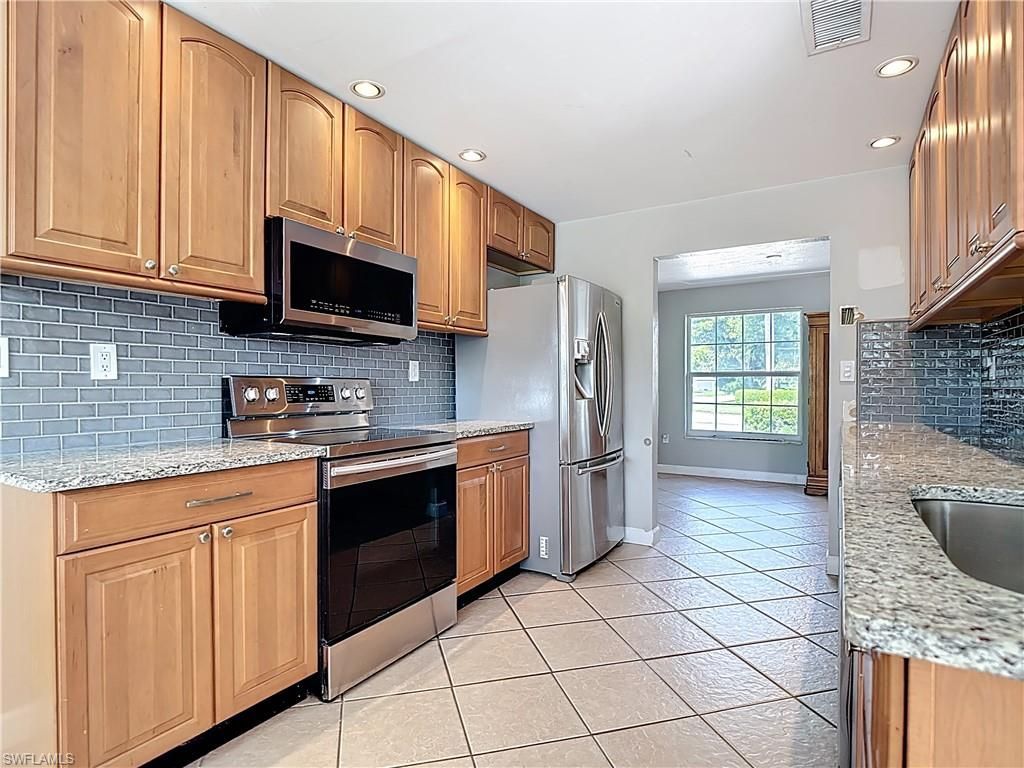 5351 Chippendale Cir E, Fort Myers, FL 33919 Photo