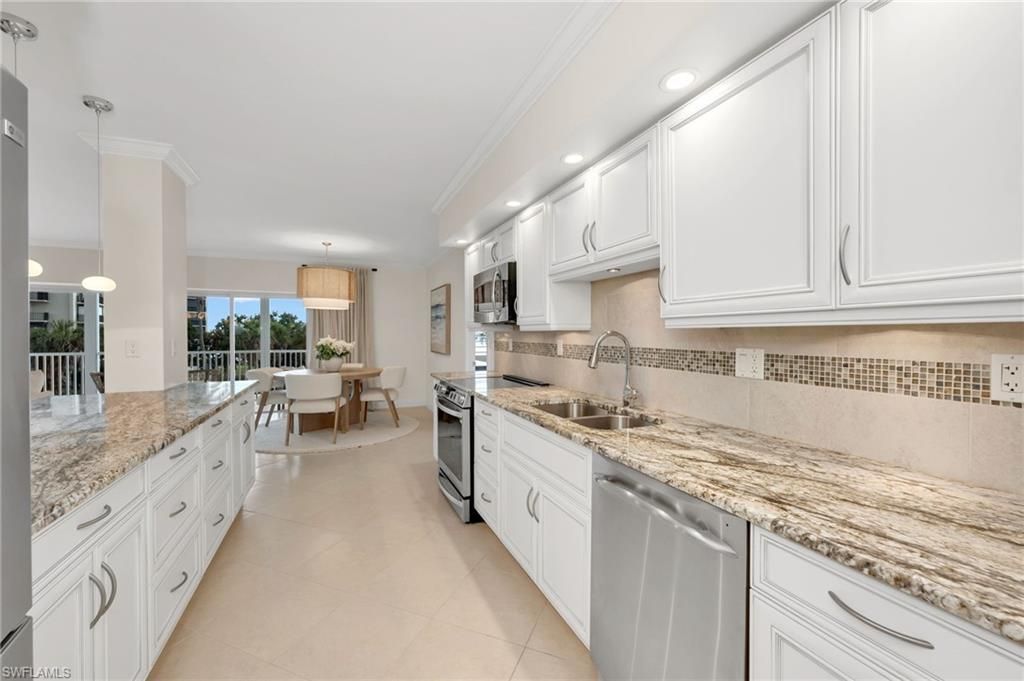 3401 Gulf Shore Blvd N, Unit 205, Naples, FL 34103 Photo