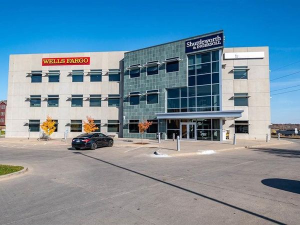 327 2nd St., Unit First Floo, Coralville, IA 52241