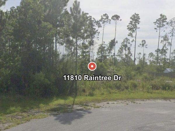 11810 Raintree Dr, Panama City, FL 32404