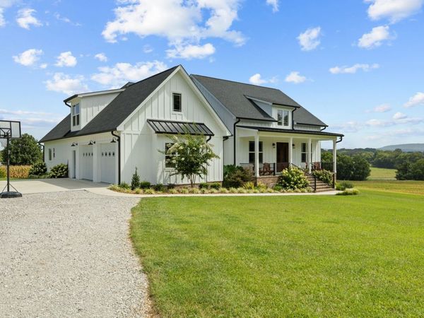 1225 Collins Ln, Huntland, TN 37345