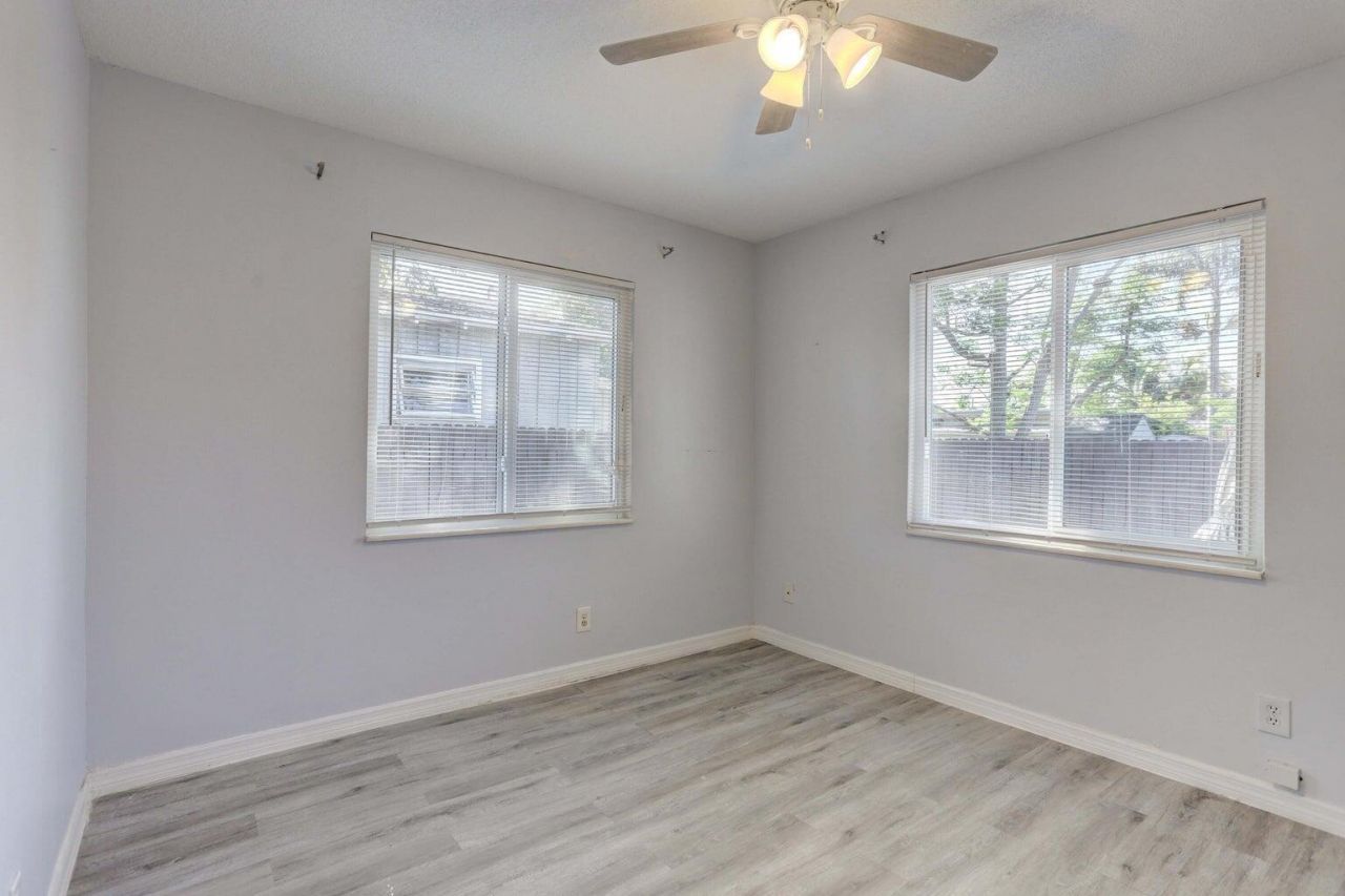 516 Nathan Hale Road, West Palm Beach, FL 33405 Photo